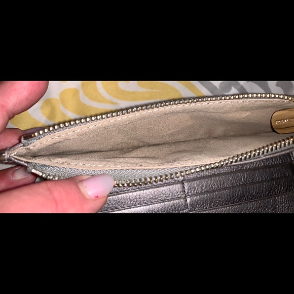 Cole Haan large tote and wallet - Picture 6 of 8